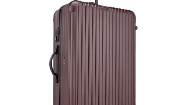 Rimowa Topas luxury suitcases shine in a new copper shade