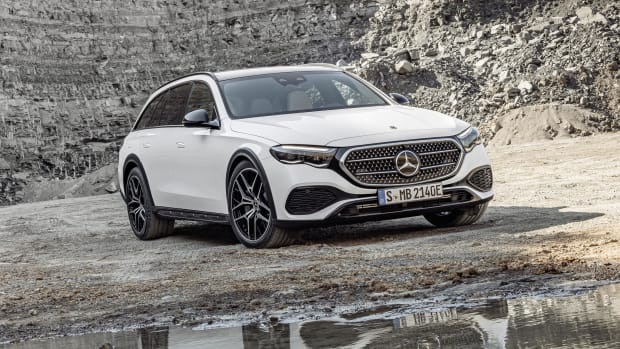 Mercedes-Benz unveils the all-new 2024 E-Class - Acquire