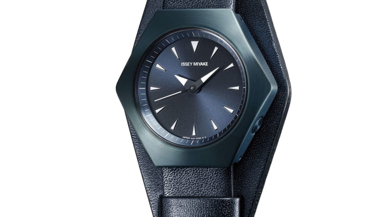 Issey Miyake W Black Automatic Watch Black Urethane NYAE003Y – Sportique