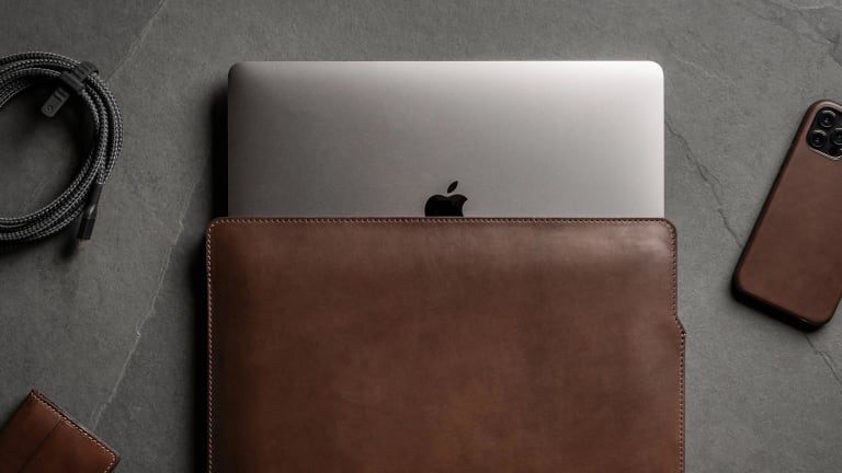 Nomad launches a new Horween leather MacBook sleeve - Acquire