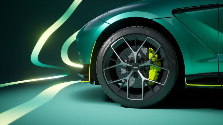 Aston Martin gets ready for Silverstone with the DBX707 AMR24 - Acquire