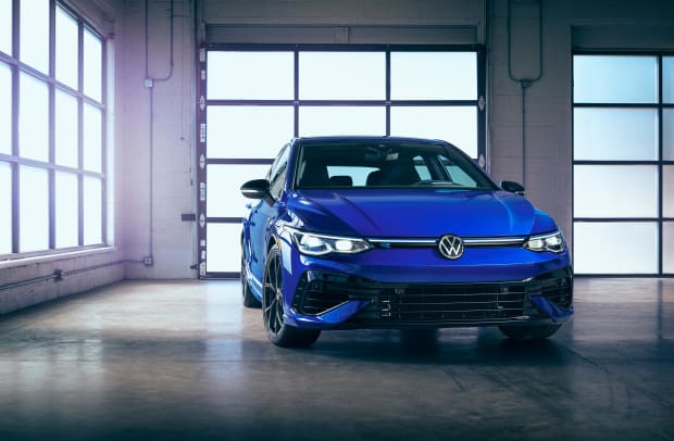 Volkswagen unveils the Golf R 20th Anniversary Edition - Acquire