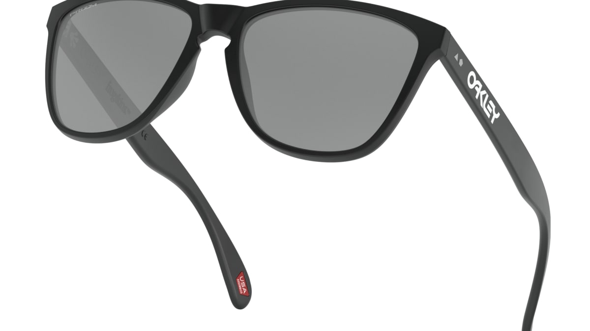 Oakley Celebrates The 35th Anniversary Of The Frogskins Acquire