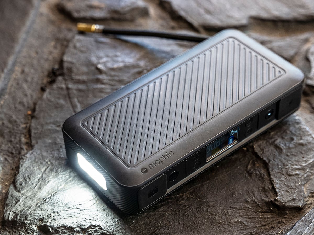 Mophie's latest battery bank can charge itself wirelessly
