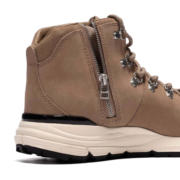 Sophnet and Danner team up on a limited edition Mountain 600