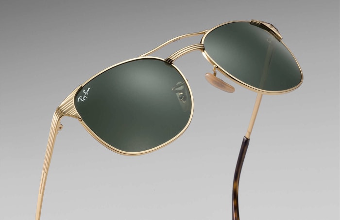 Ray Ban brings back the Signet Acquire