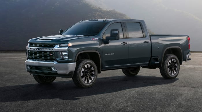 The 2020 Chevy Silverado HD has a grille that looks like it can swallow ...