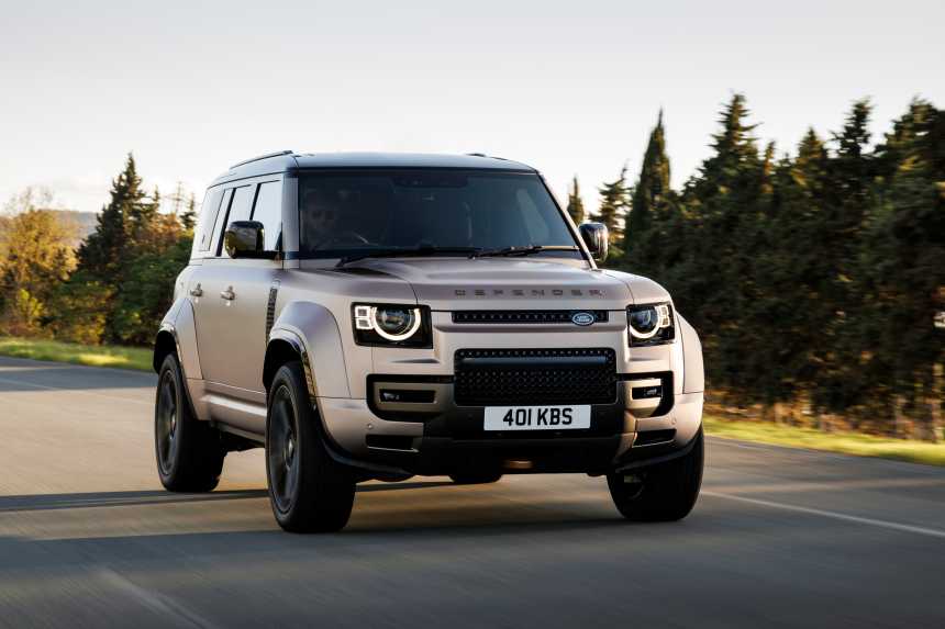 The Defender OCTA turns the iconic SUV into an all-terrain super off ...