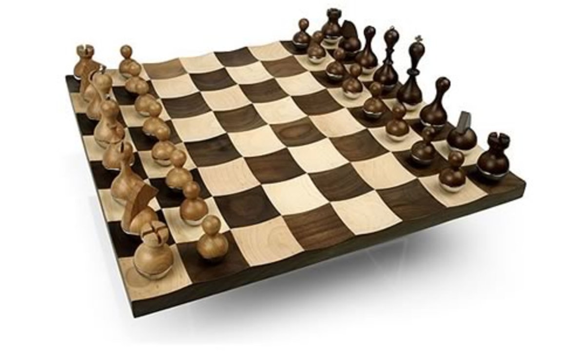 Umbra Wobble Chess Set - Acquire