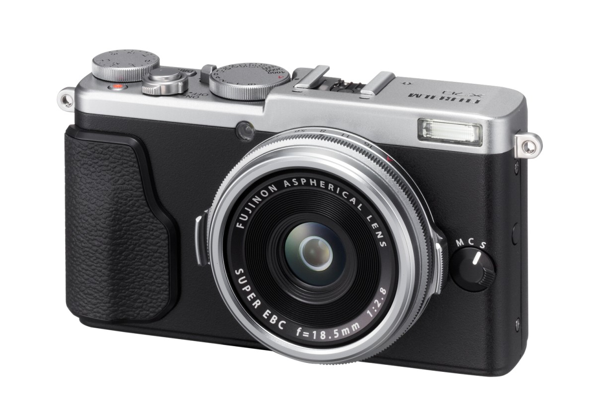 Fujifilm unveils its most compact APSC camera, the X70 Acquire