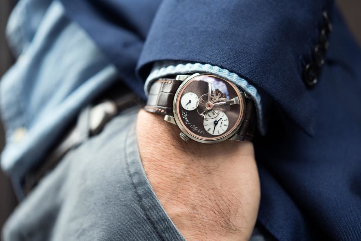 Hodinkee releases a ten-piece limited edition with MB&F - Acquire