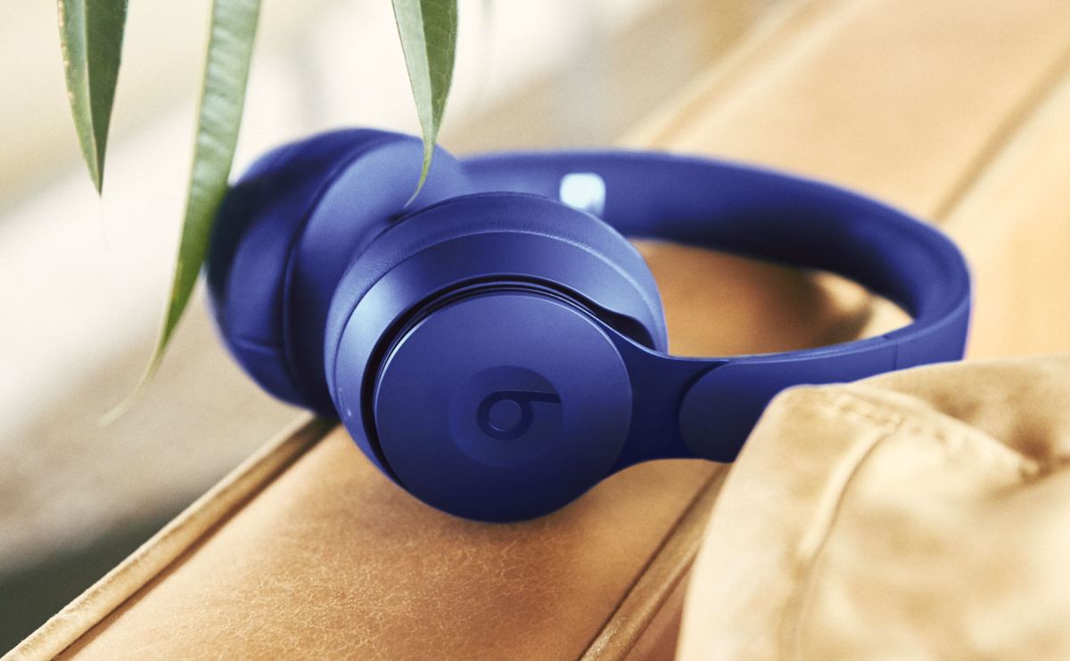 Beats releases its first onear, noisecancelling headphone Acquire