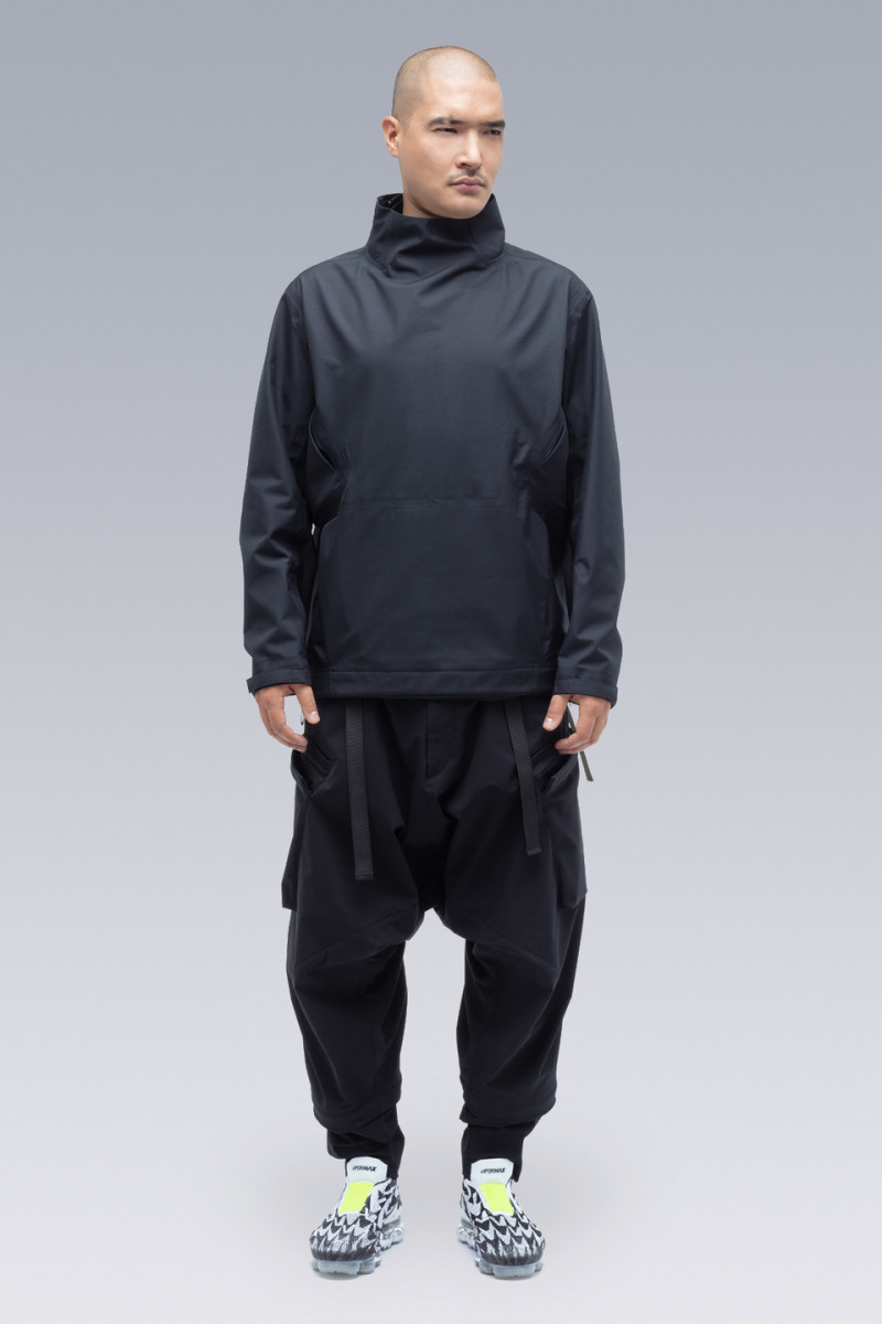 Acronym releases its first delivery from their SS19 collection - Acquire