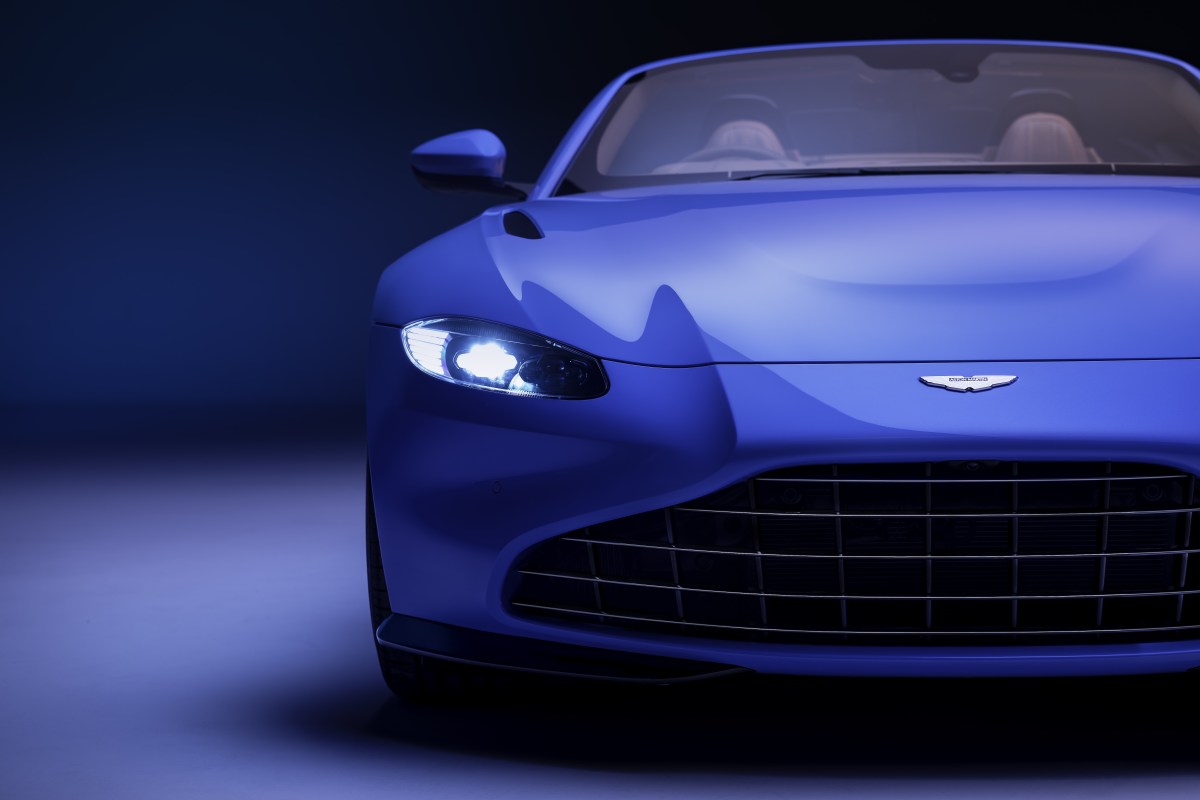 Aston Martin reveals the Vantage Roadster - Acquire