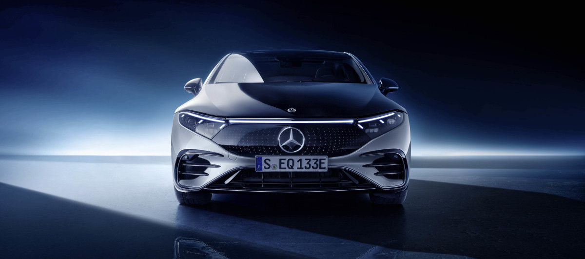 Mercedes EQ launches its all-electric flagship, the EQS - Acquire