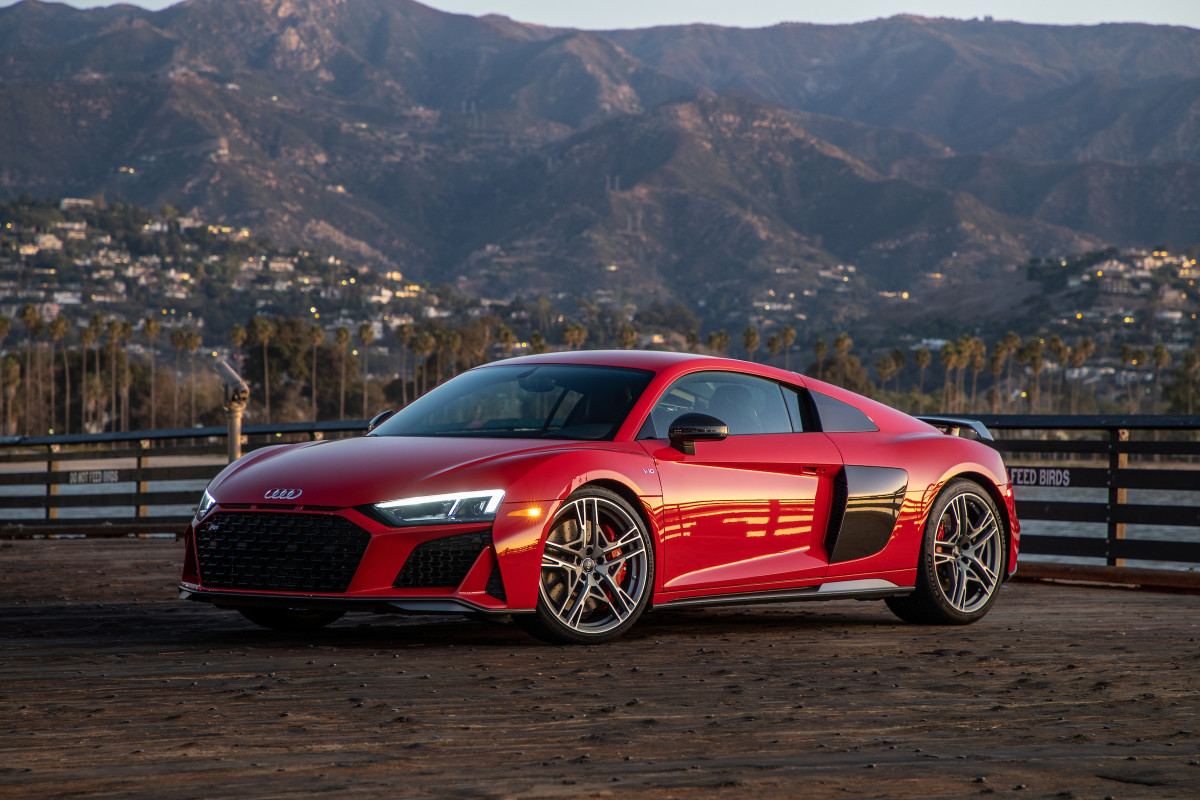 audi-adds-more-power-to-the-rear-wheel-drive-r8-for-the-2022-model-year