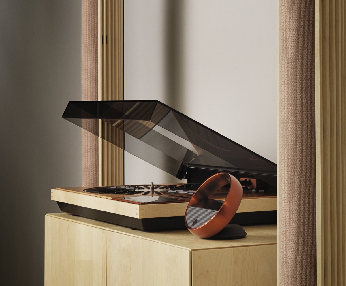 Bang & Olufsen Beosystem 72-23 "Nordic Dawn" Pairs Their Iconic ...