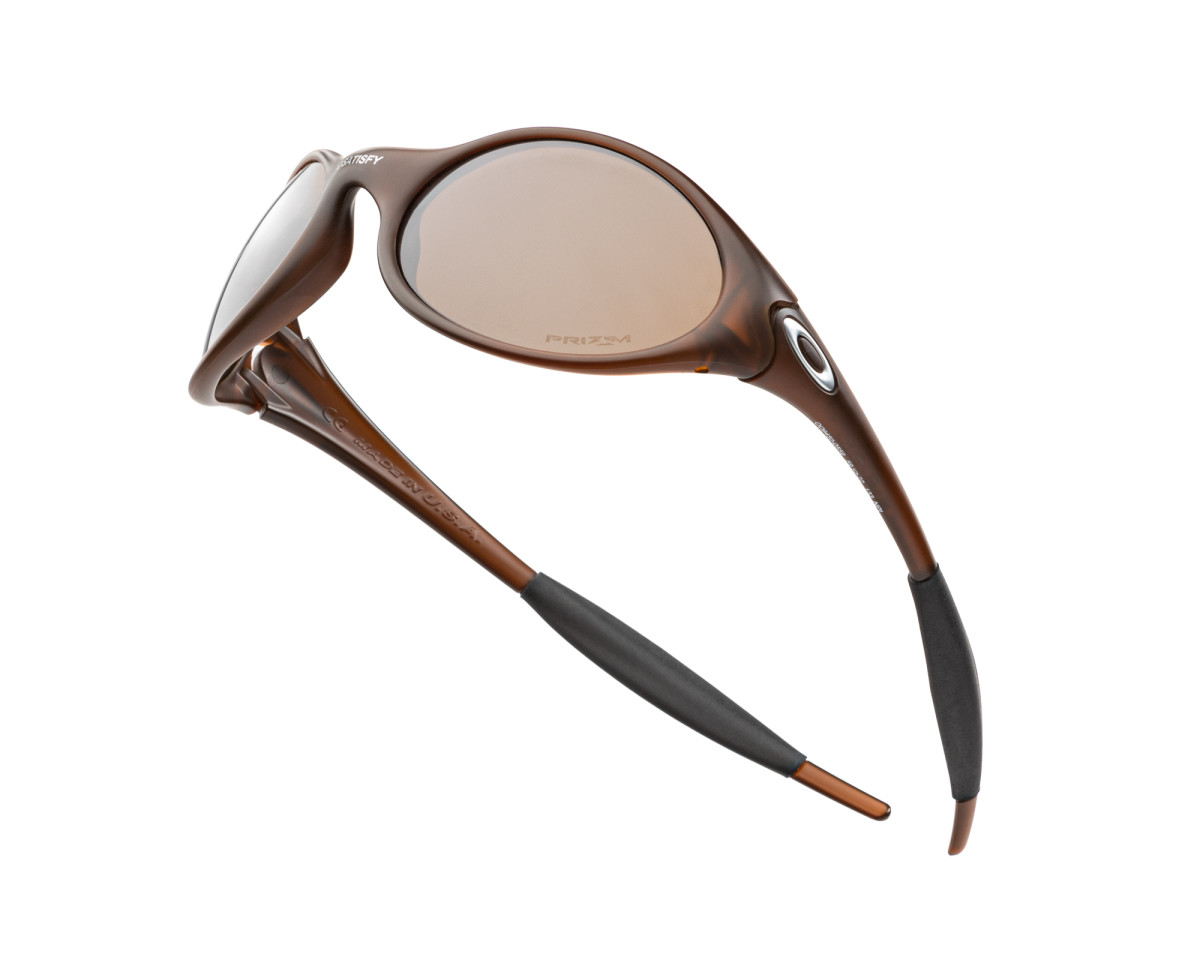 Oakley x Satisfy Sunglasses Apparel Collaboration