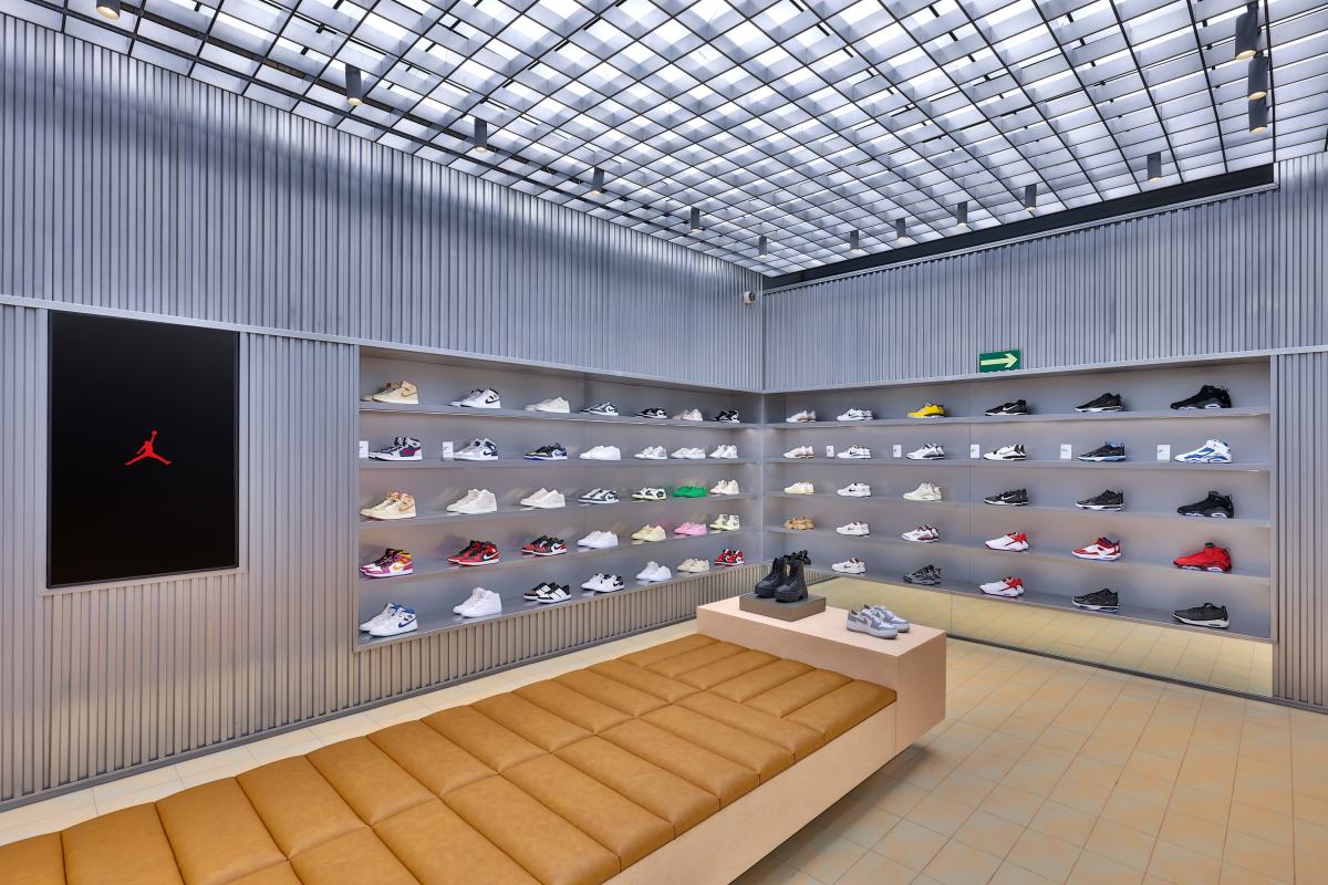 Nike and Jordan Brand launch their 22 000 sq. ft. flagship store in Mexico City Acquire