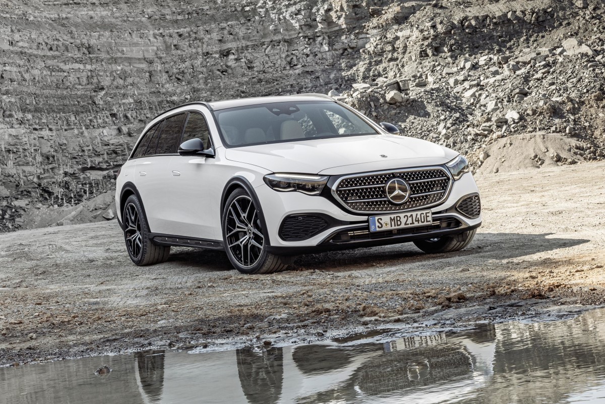 MercedesBenz unveils the 2025 EClass AllTerrain Acquire